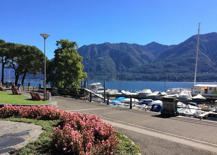 Residenza Flora 17 By Fewotessin * Muralto