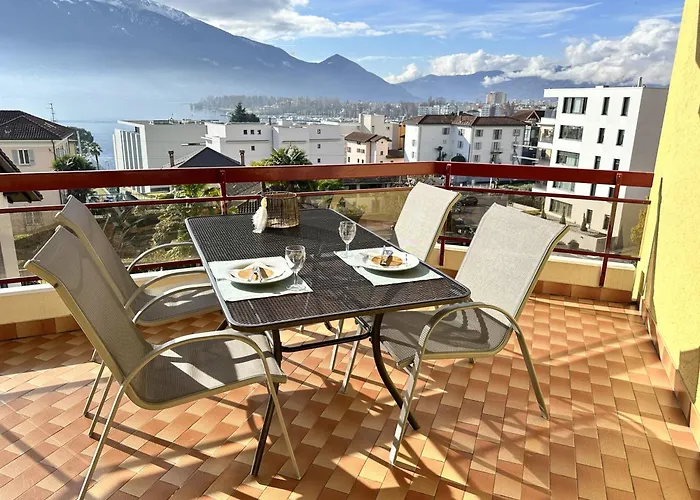 Residenza Flora 17 By Fewotessin Muralto