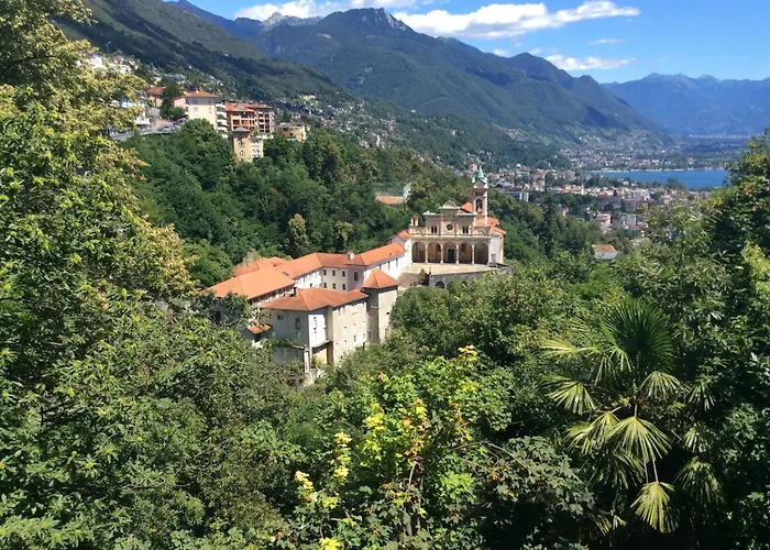 Residenza Flora 17 By Fewotessin Muralto