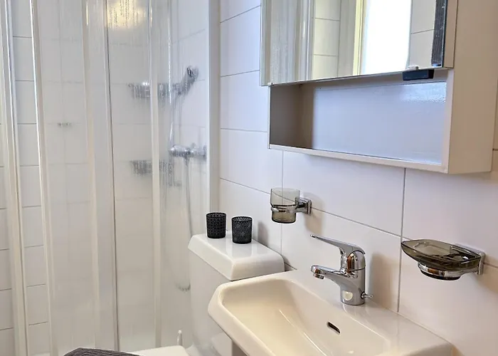 Residenza Flora 17 By Fewotessin *